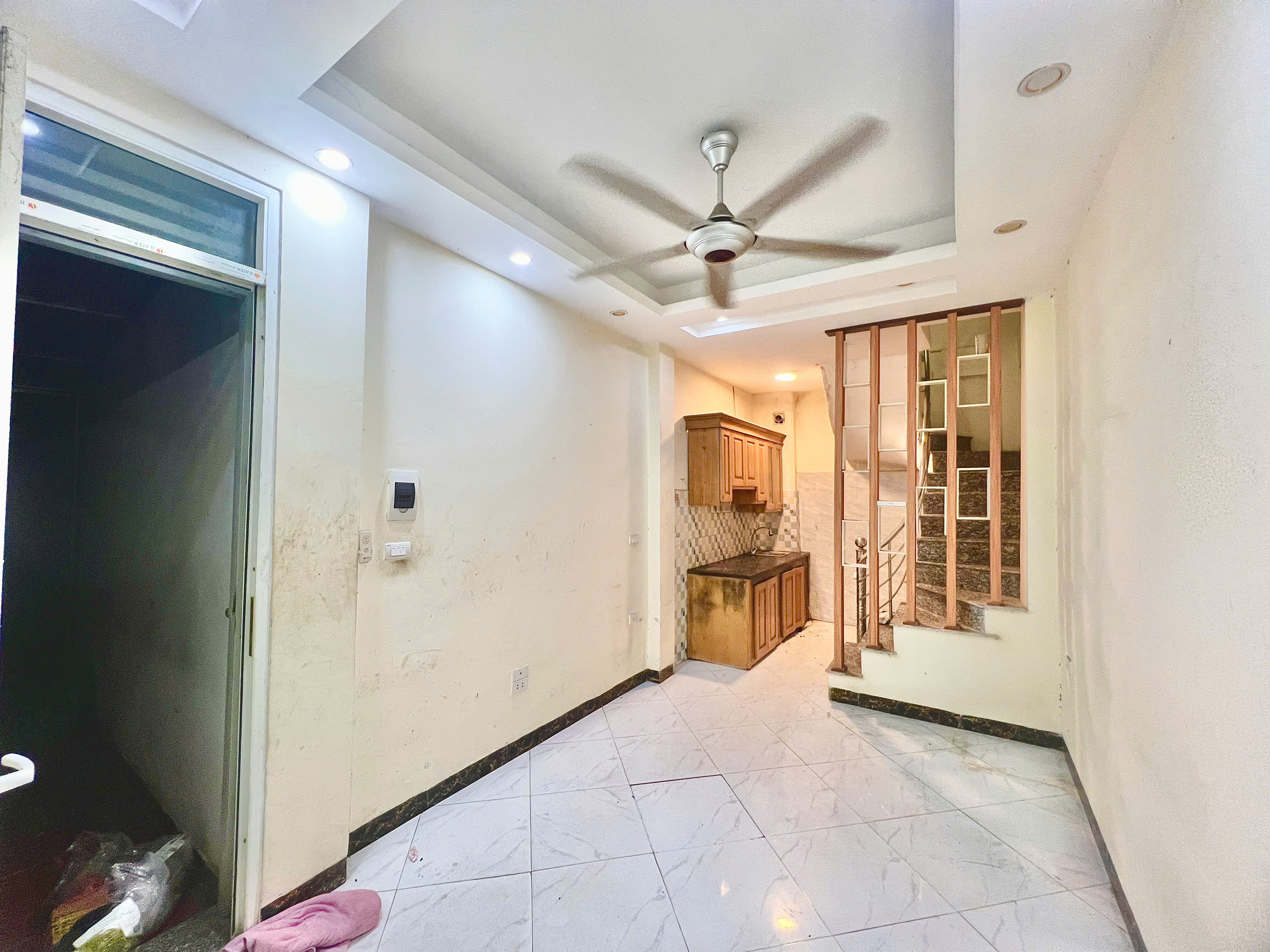 Cho thuê nhà ngõ 208 Tam Trinh, 4 tầng x 27m2, 3 ngủ, 7 Triệu ở gia đình - Ảnh chính